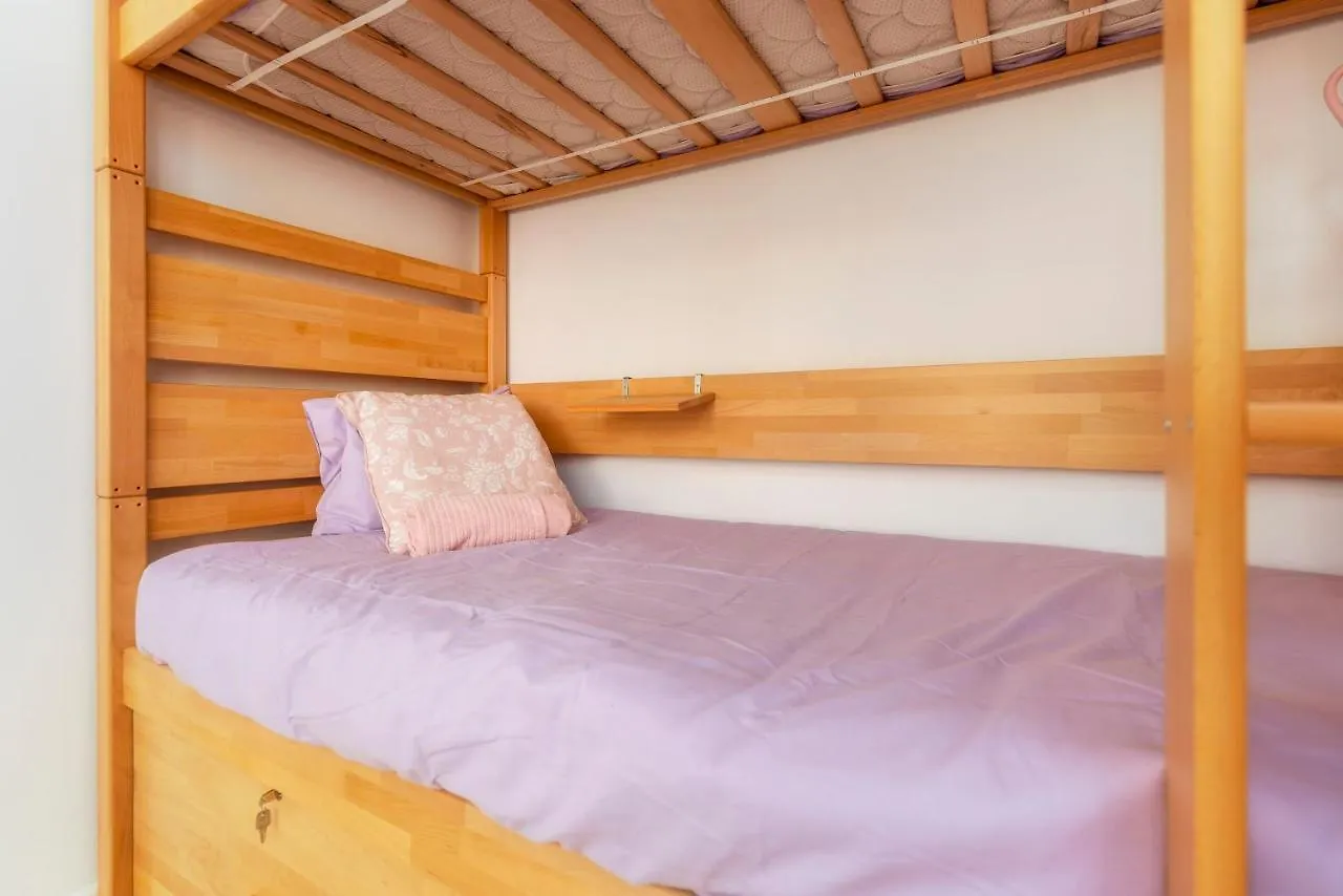 Female Hostel Faro Portugal