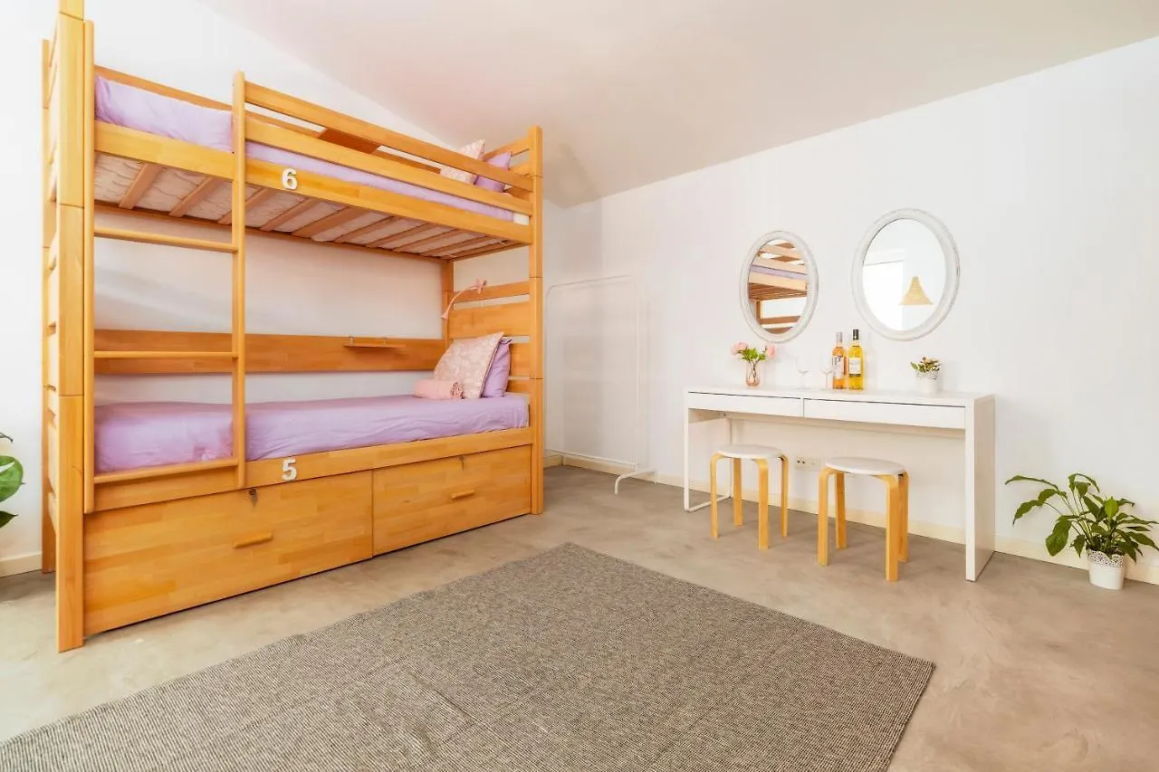 Female Hostel Faro